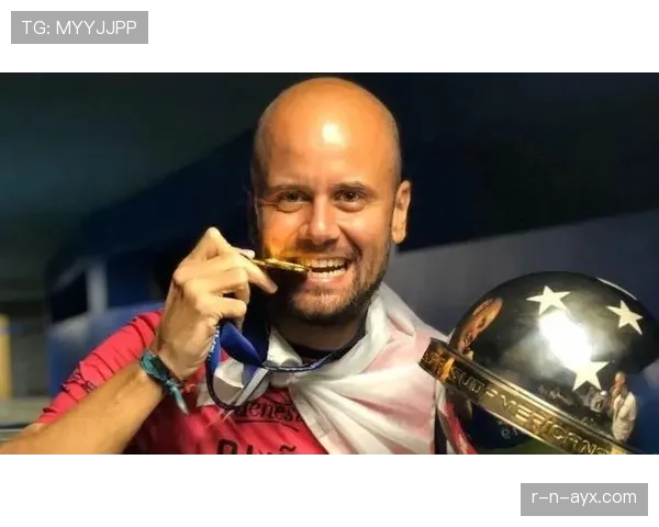 Vini转会弗拉门戈背后的故事与内幕揭示南美足坛新市场动向