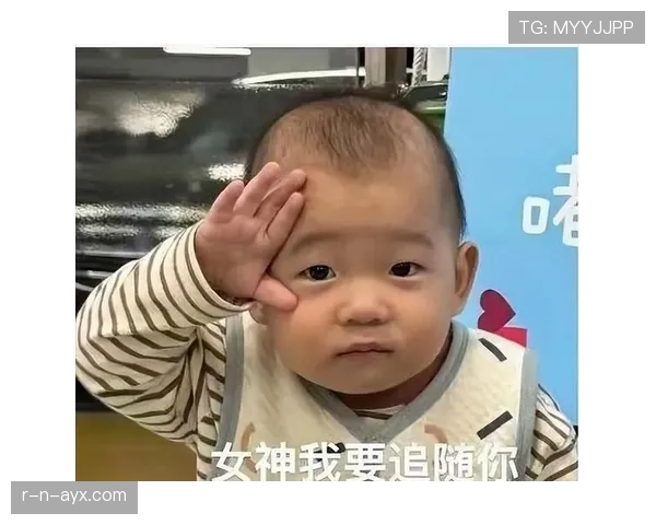 郑思维训练完直接去接娃，球包还没放下就开始辅导作业