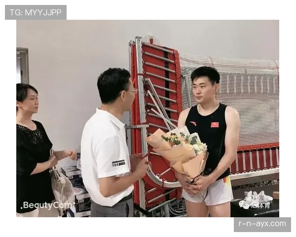 高磊训练完直接去奢侈品店刷空卡？